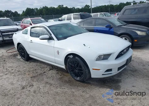 2014 Ford Mustang V6 Premium z USA, uszkodzony, nr VIN 1ZVBP8AM8E5262733